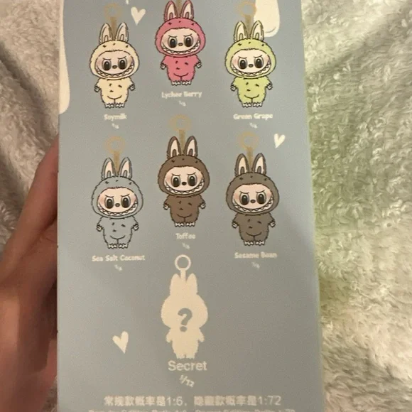 Pop Mart The Monsters Exciting Macaron - Lychee Berry Labubu - Picture 6 of 8